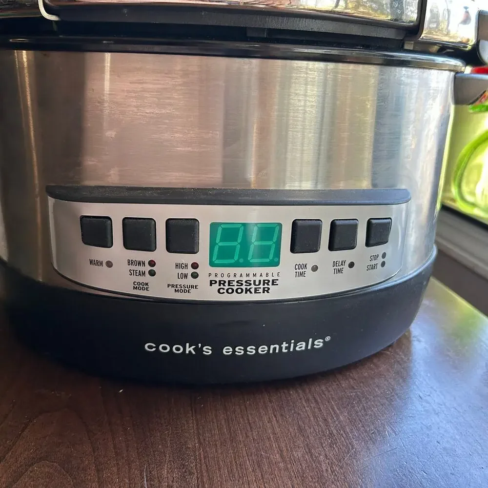 Cooks Essentials 6 qt Electric Pressure Cooker Programmable CEPC800